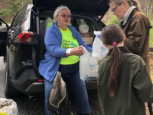 Girl Scout stream clean 2022 (2)
